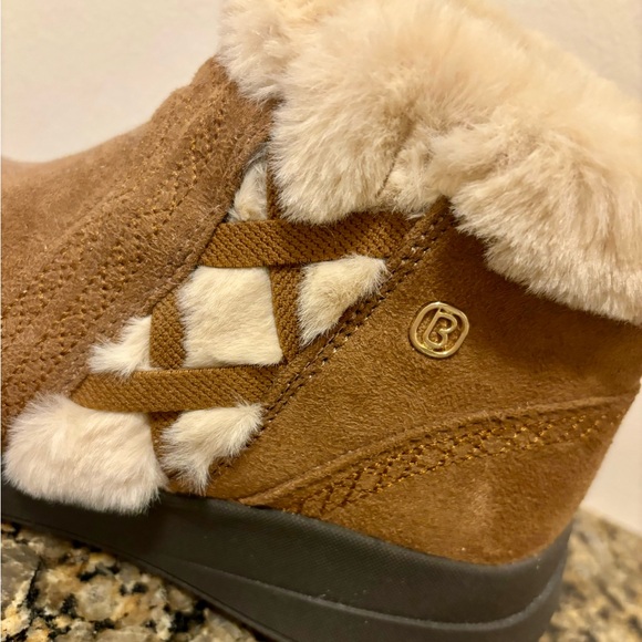 Adorable Suede & Faux Fur Booties - BZees - Picture 3 of 10